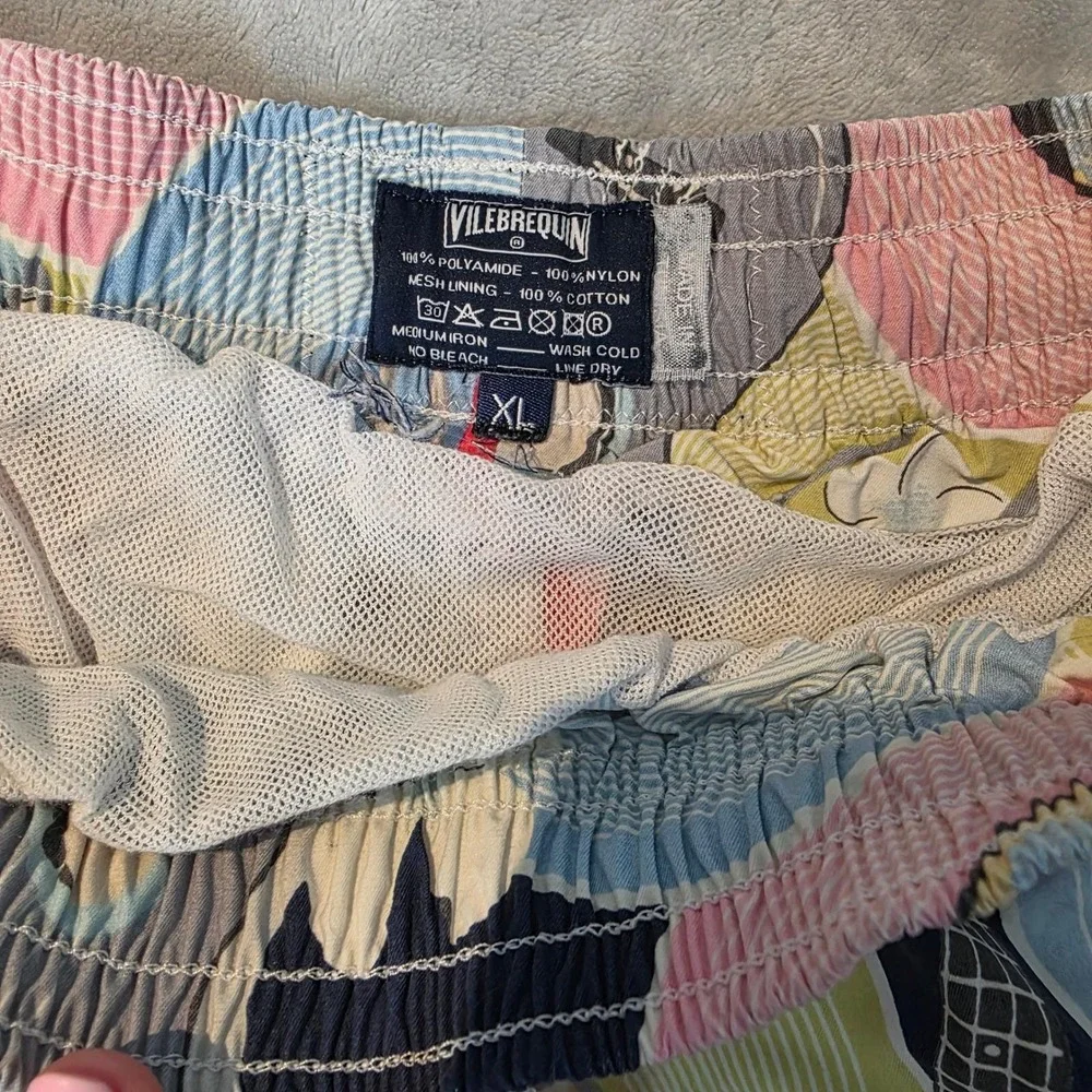 Vilebrequin‎ Men's Swim Trunks Shorts XL Music Record Guitar Print